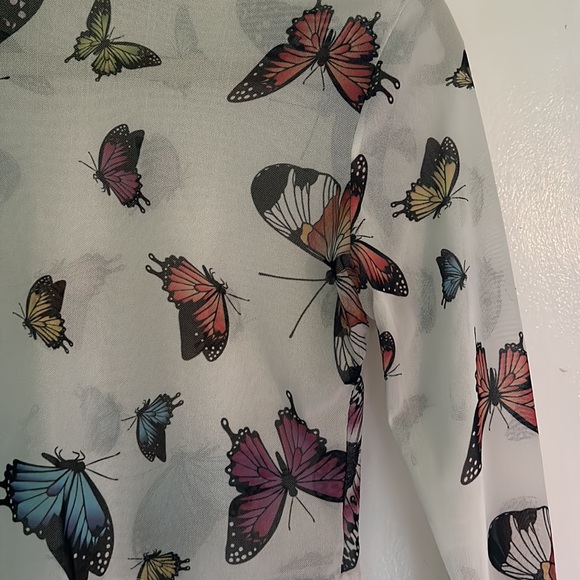 Butterfly Crop Top - Picture 2 of 2